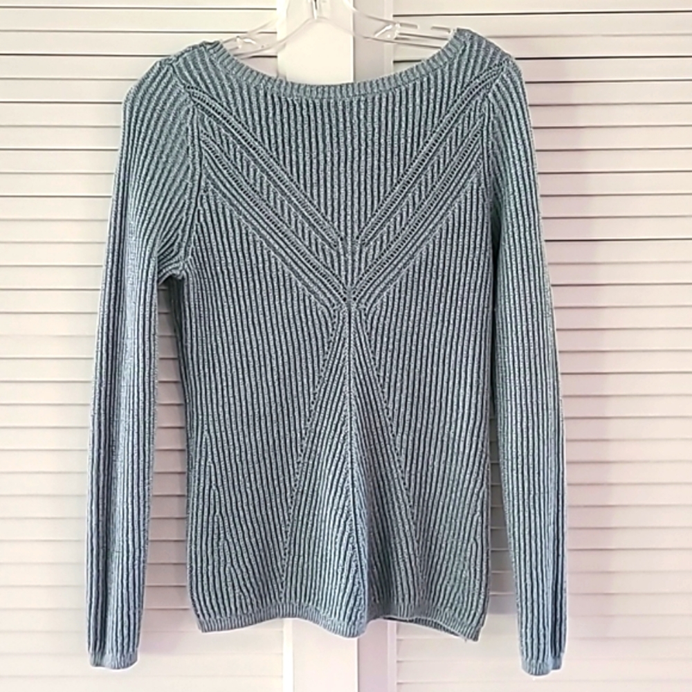 Maurice's Open Back Lg Sleeve V Neck Sweater Size Small. Pistachio Green